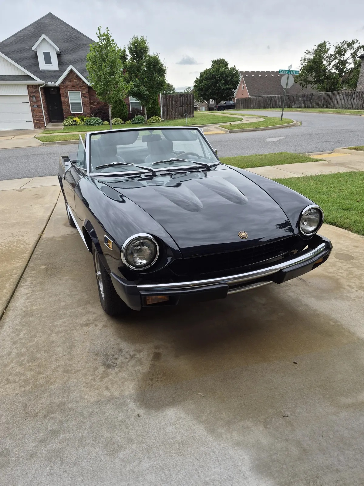 Fiat-124-1978-Navy-Black