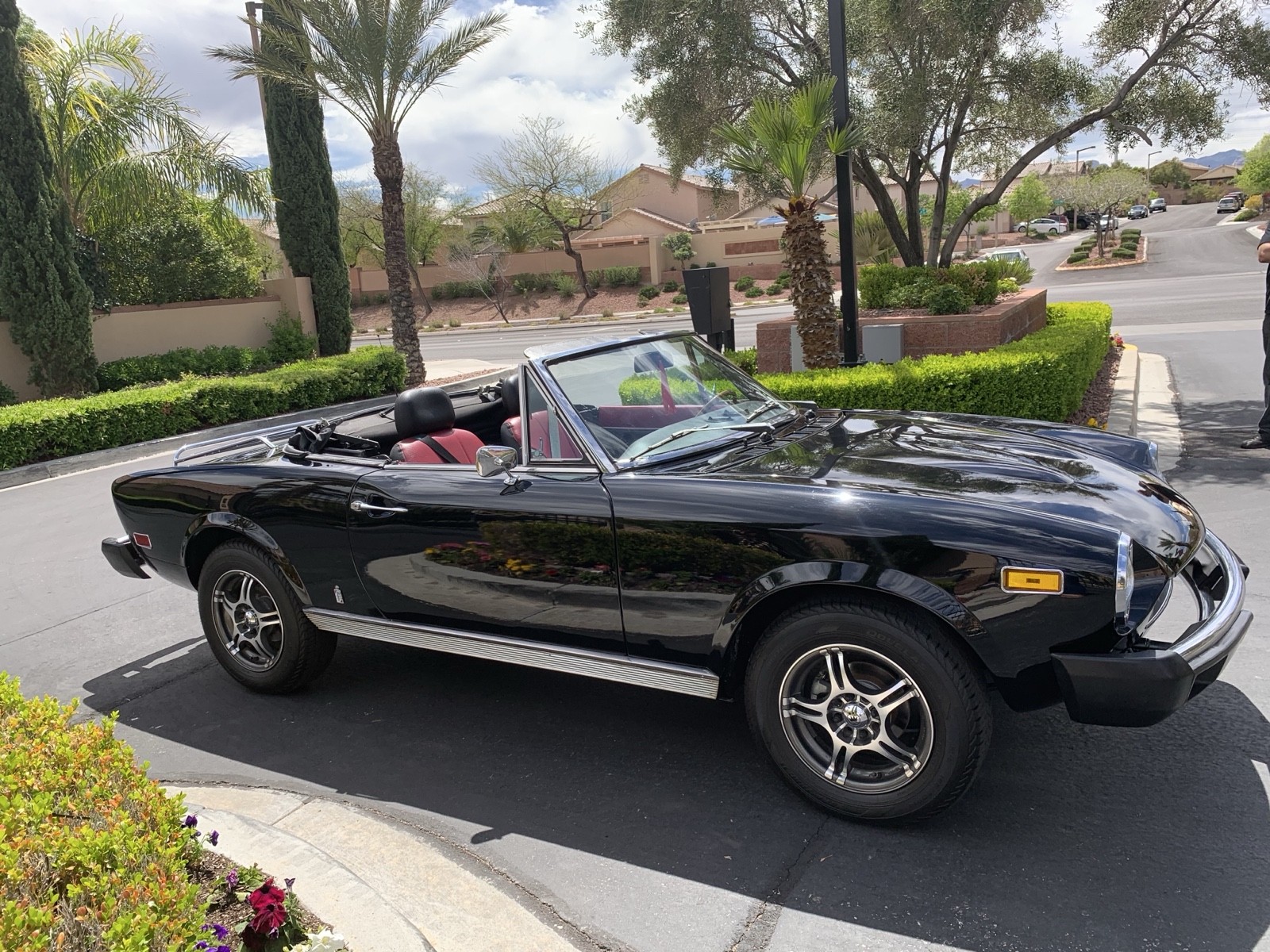 Fiat-124-Spider-1978-Convertible