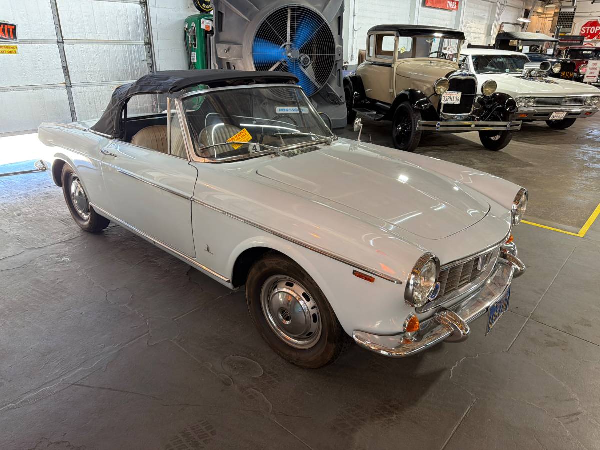 Fiat-1500-spyder-convertible-1965-blue