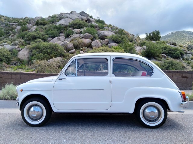 Fiat-600D-1962-Suicide-Door-Coup-Red
