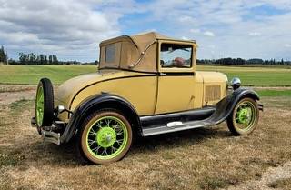 Ford-1929-yellow