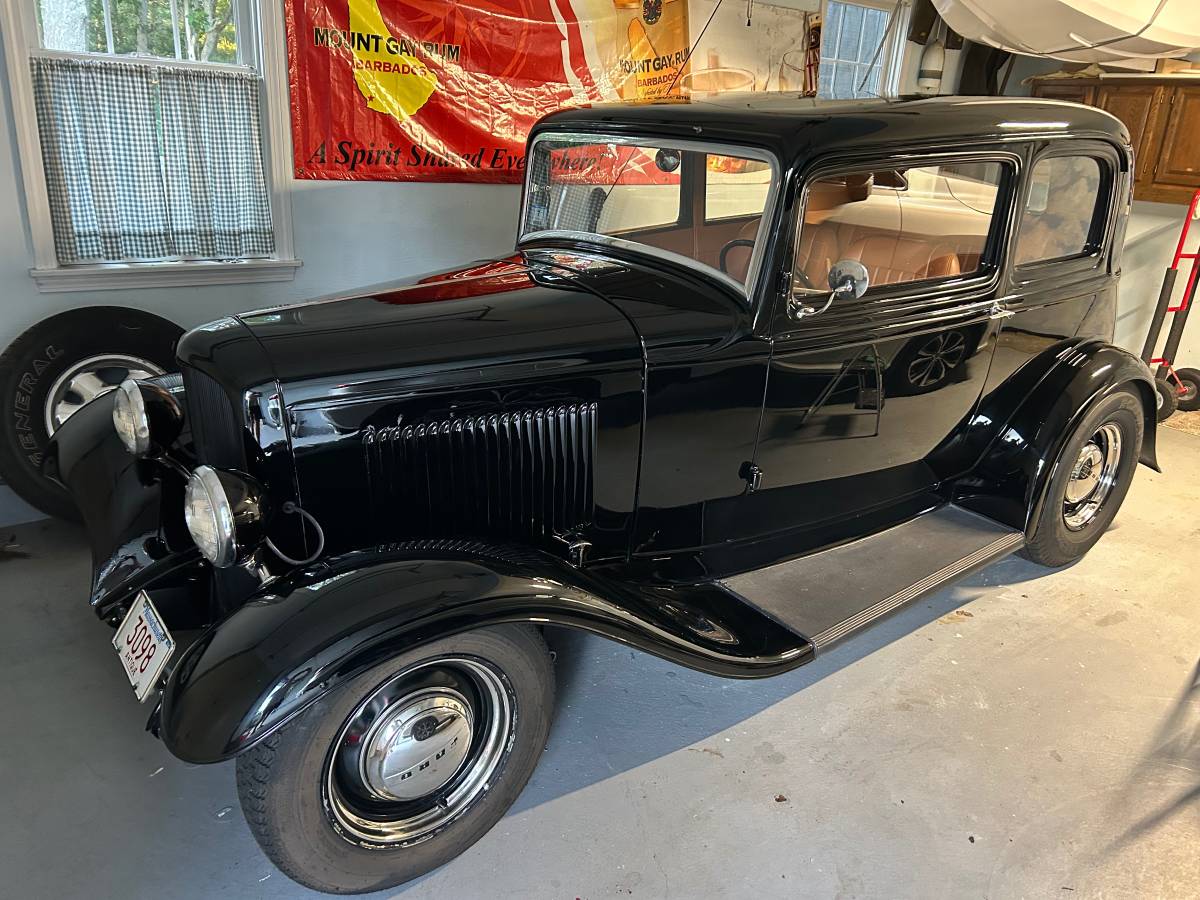 Ford-1932-black