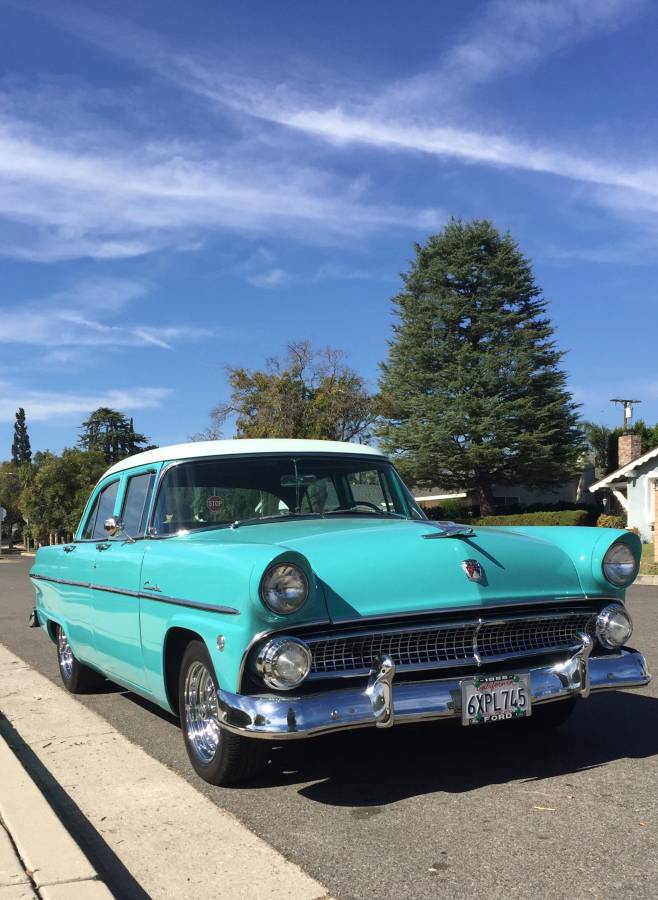 Ford-1957-blue
