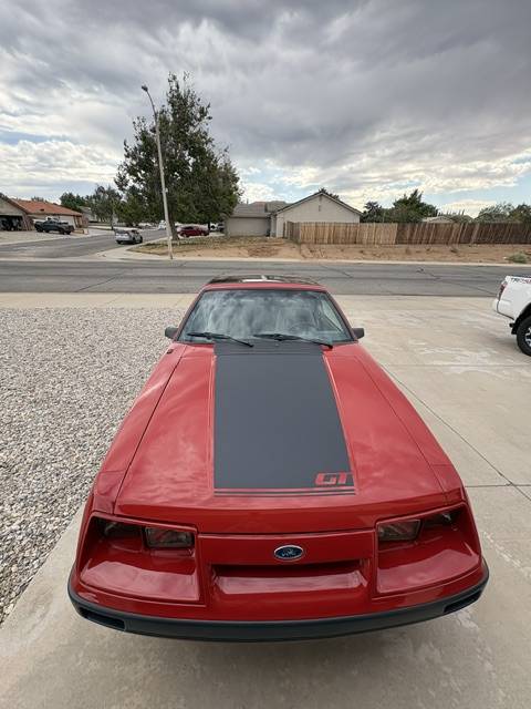 Ford-1986-red