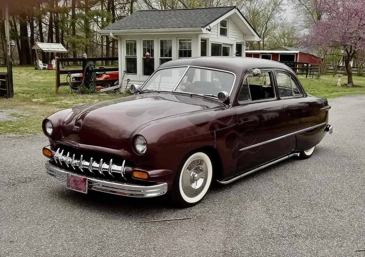 Ford-2-door-custom-1950-purple