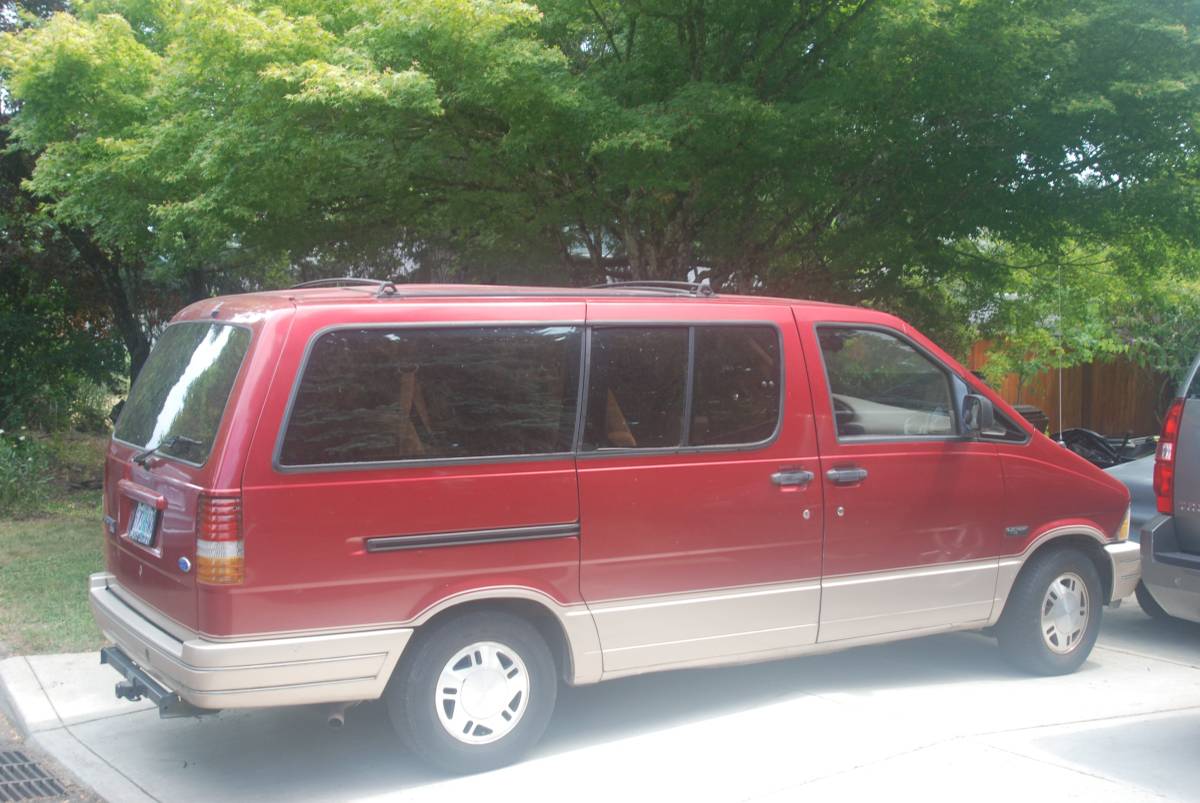 Ford-Aerostar-1994