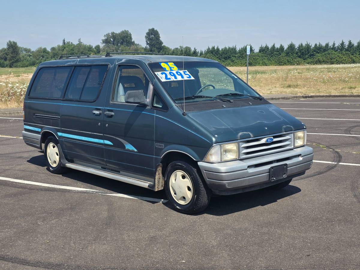 Ford-Aerostar-xlt-1995-green