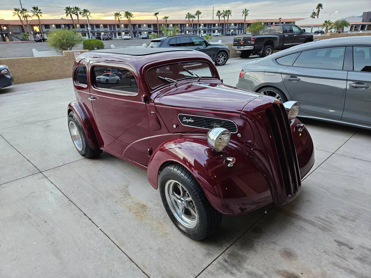 Ford-Anglia-1949-custom