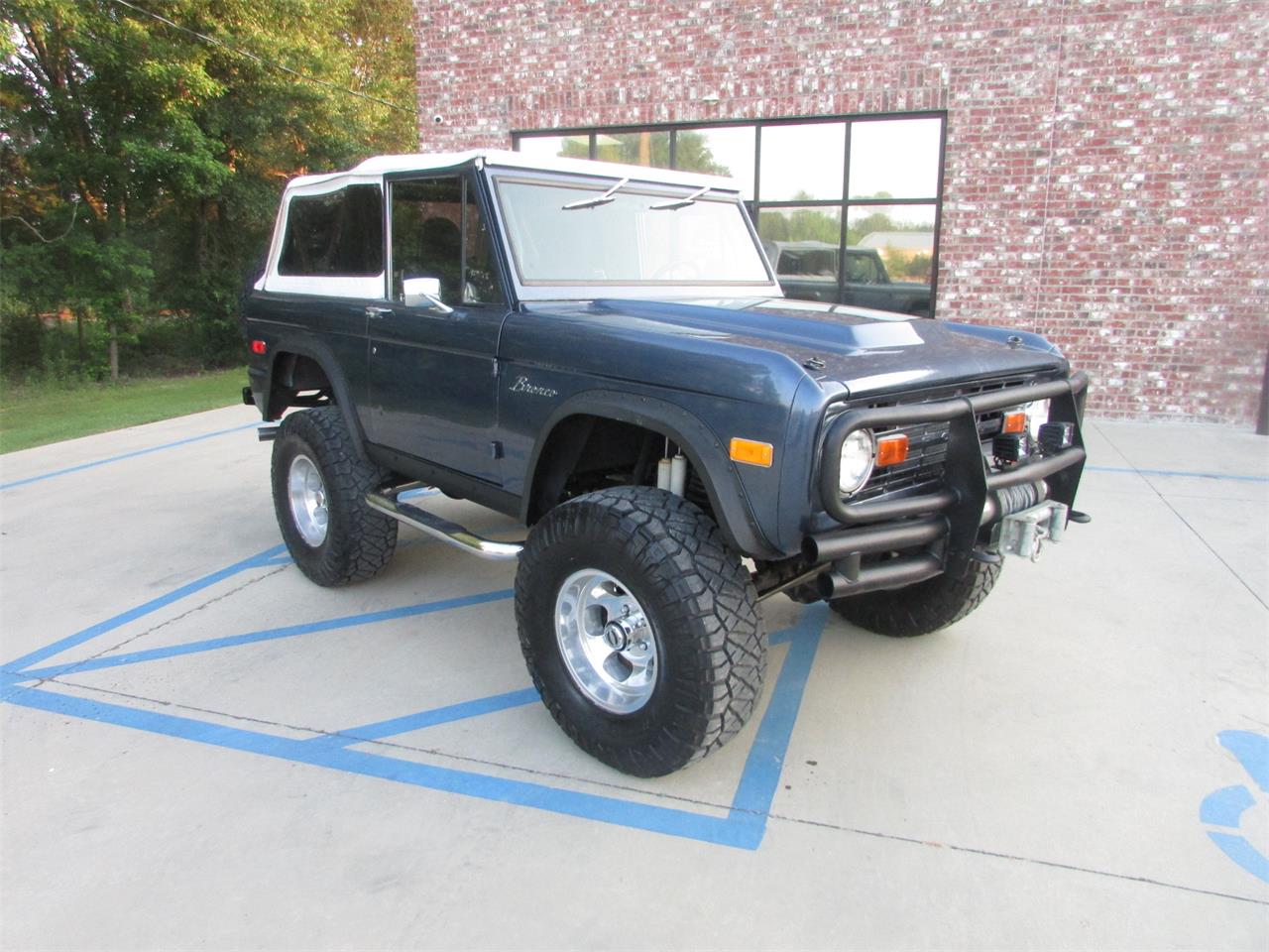 Ford-Bronco-1971-Blue-Black