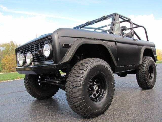 Ford-Bronco-1974-black
