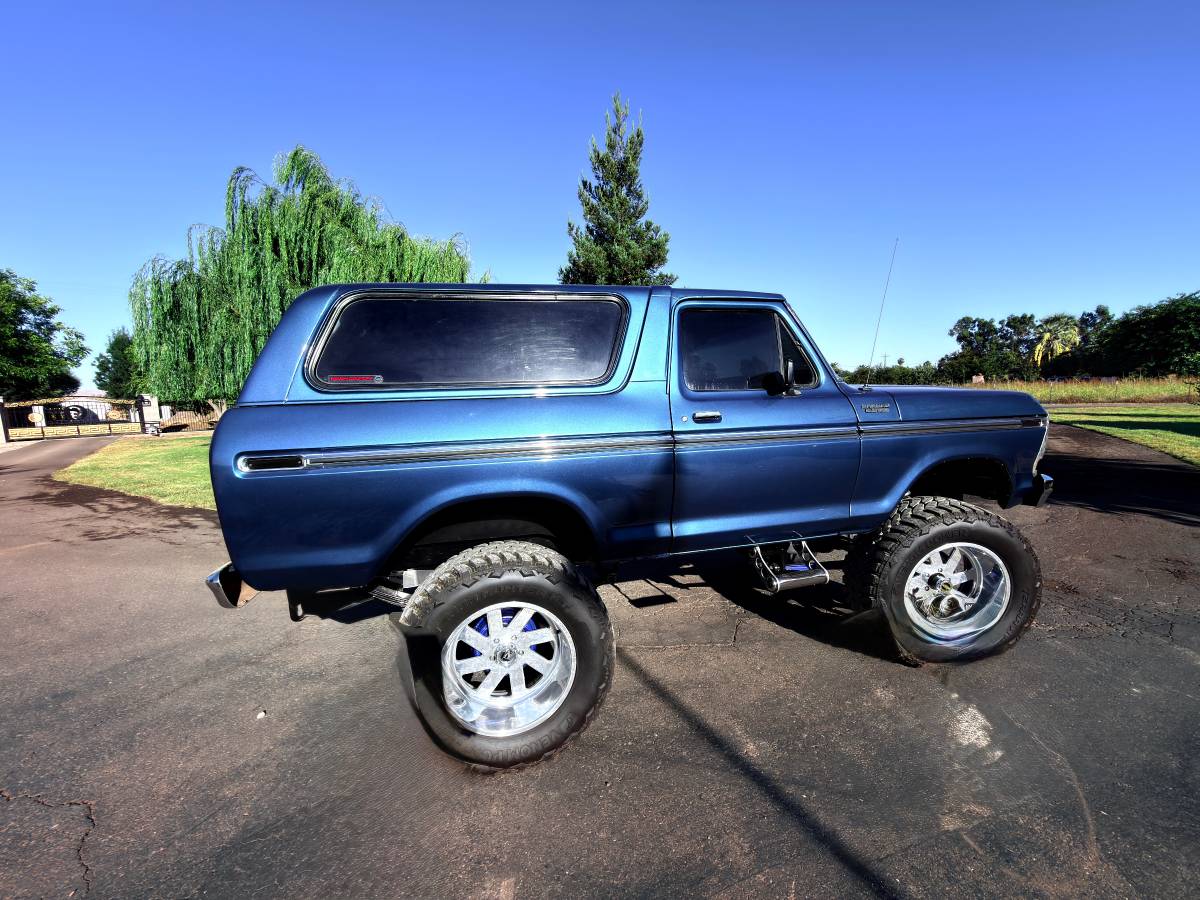 Ford-Bronco-1978