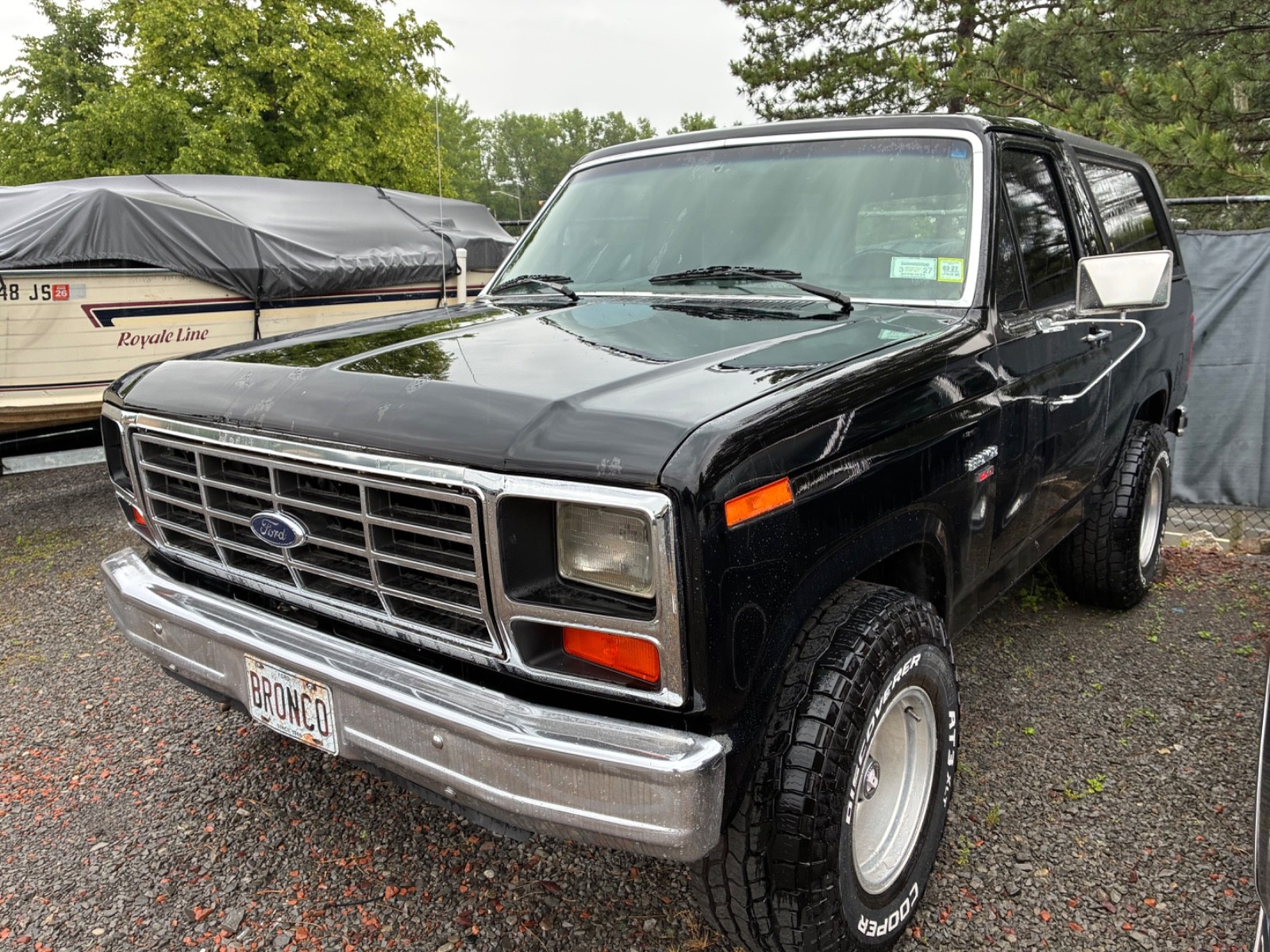 Ford-Bronco-1986-SUV-Black