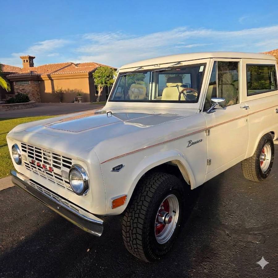 Ford-Bronco-4x4-1968-white