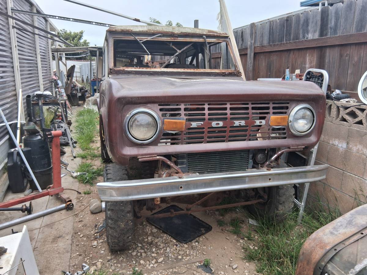 Ford-Bronco-4x4-1968