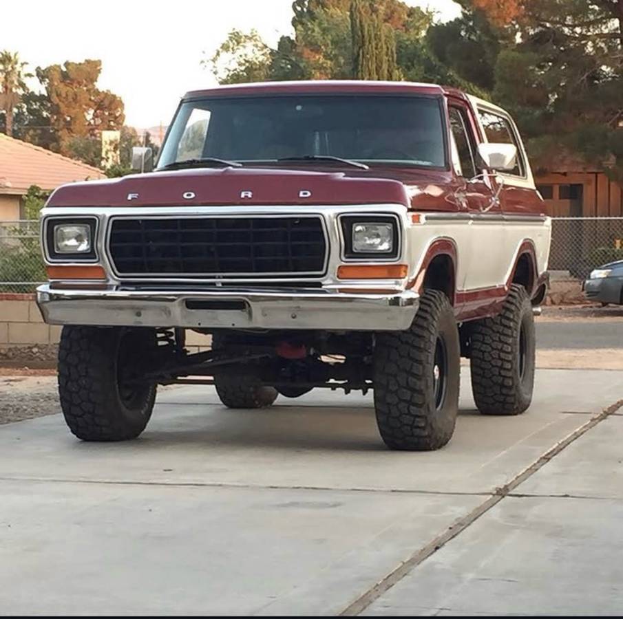 Ford-Bronco-4x4-1979-red