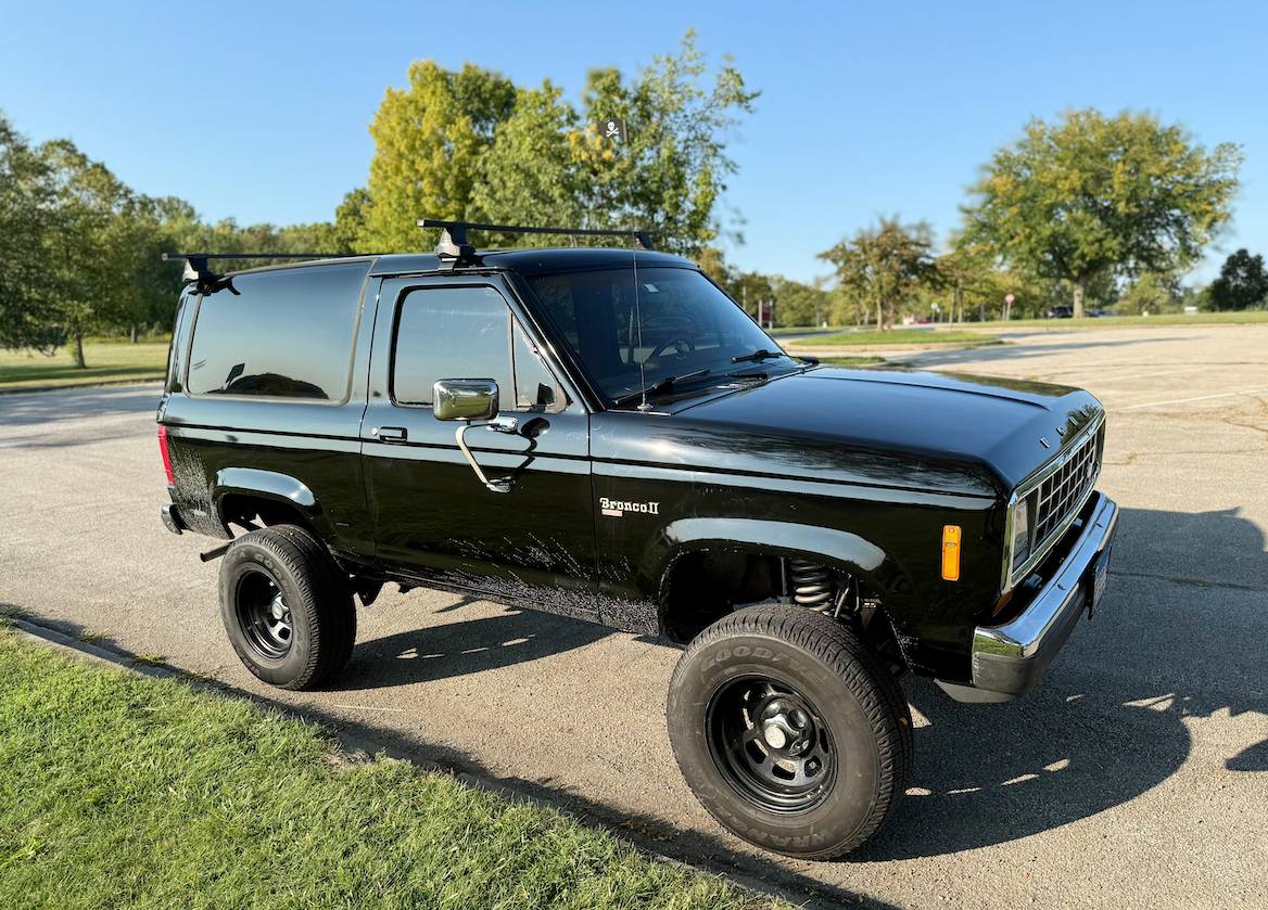 Ford-Bronco-ii-xlt-1988-black
