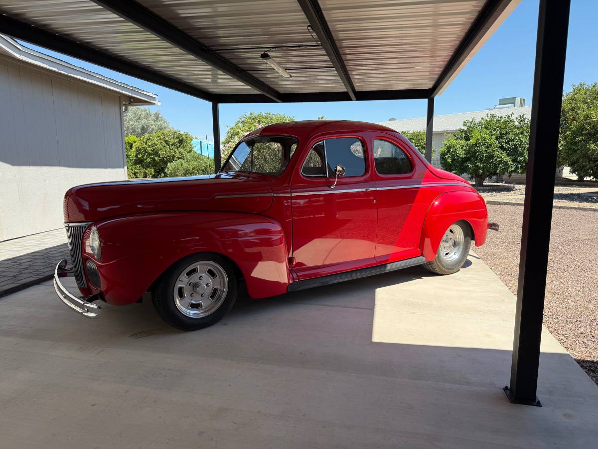 Ford-Business-coupe-1941-red