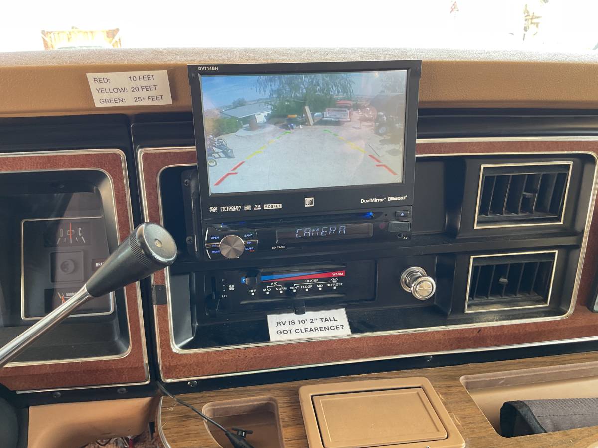 Ford-Coachman-1986