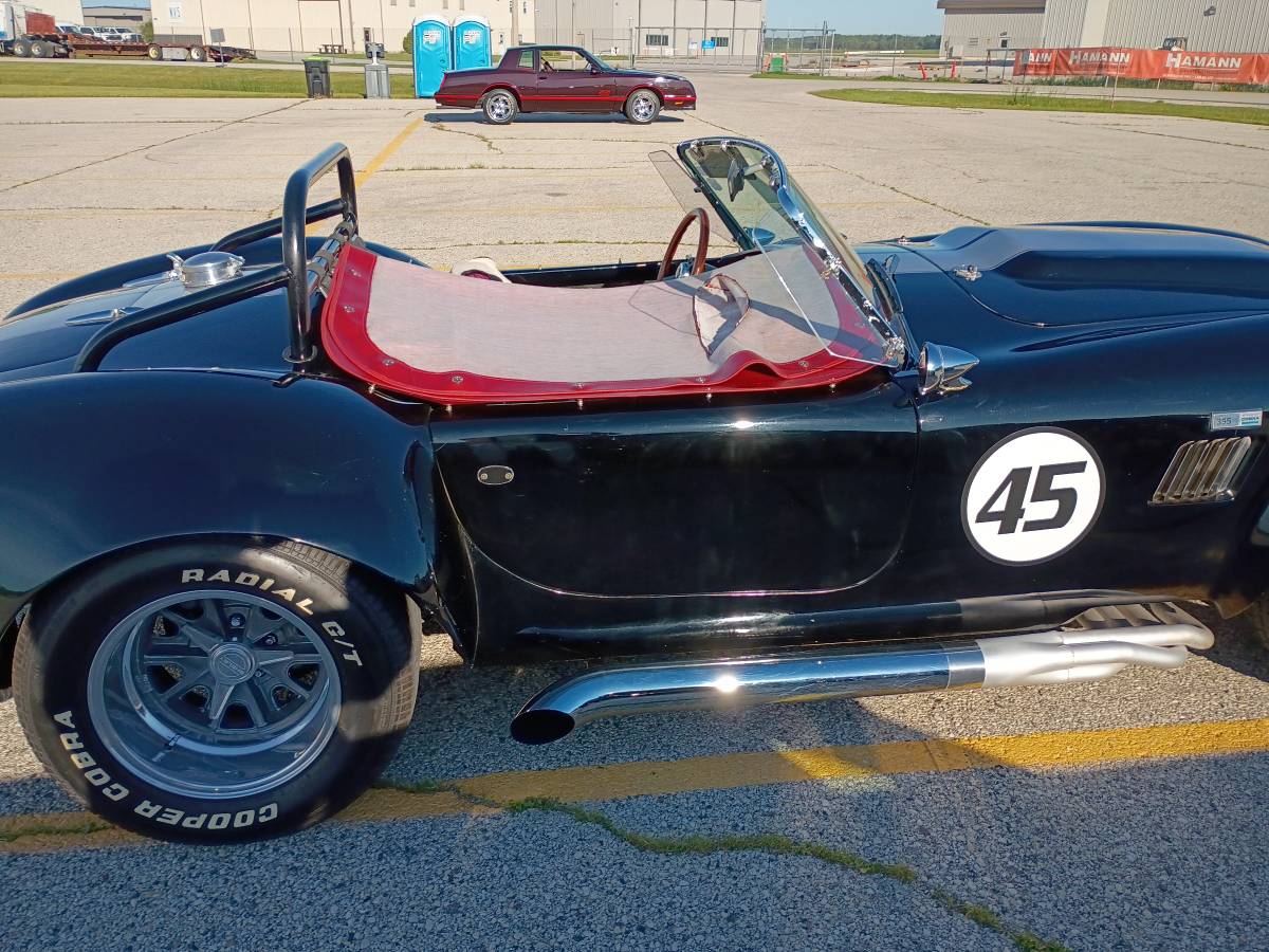 Ford-Cobra-1966-black