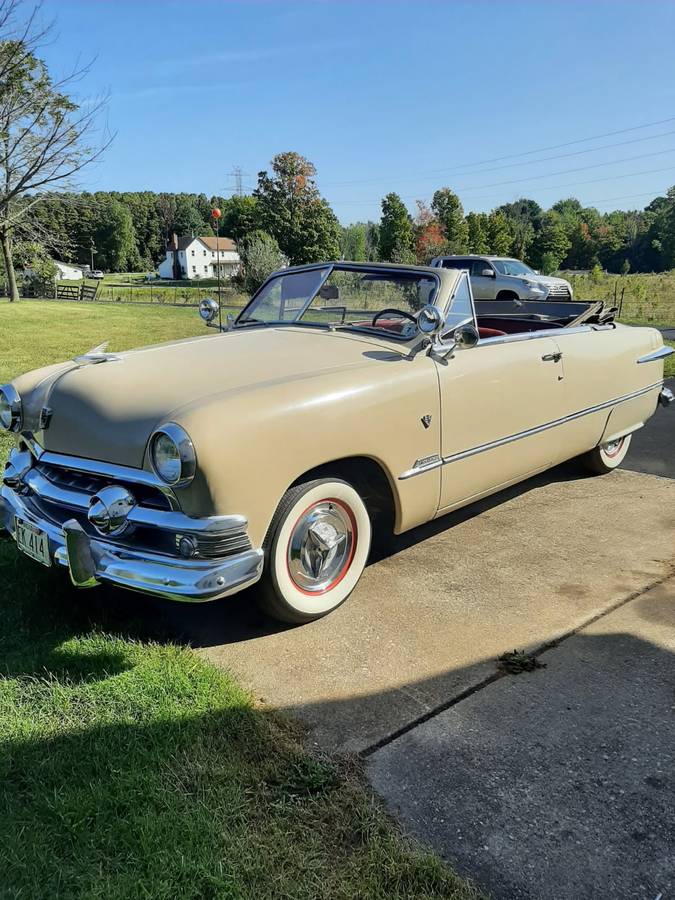 Ford-Convertible-1951