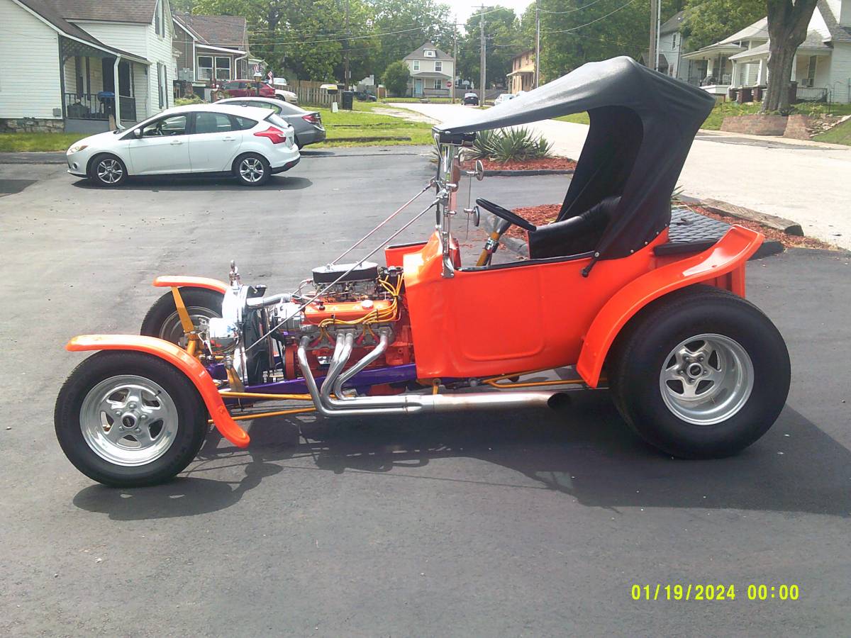 Ford-Coupe-1923-orange
