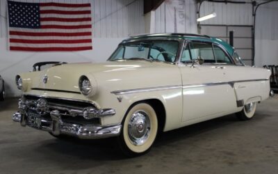 Ford Crestline 1954