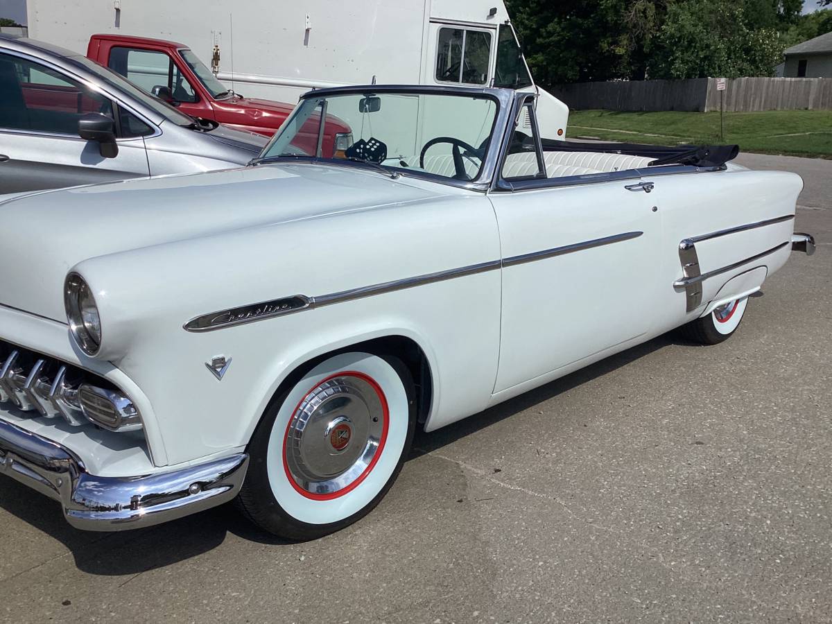 Ford-Crestline-convertible-1953