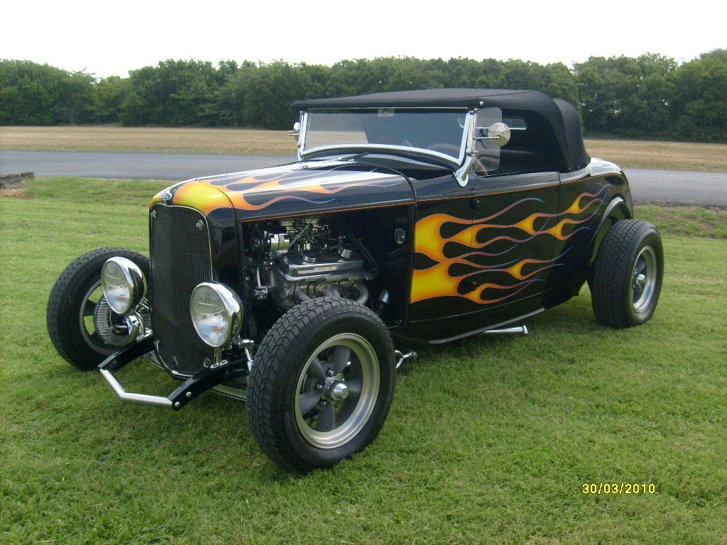 Ford-Custom-1932-Black-Black