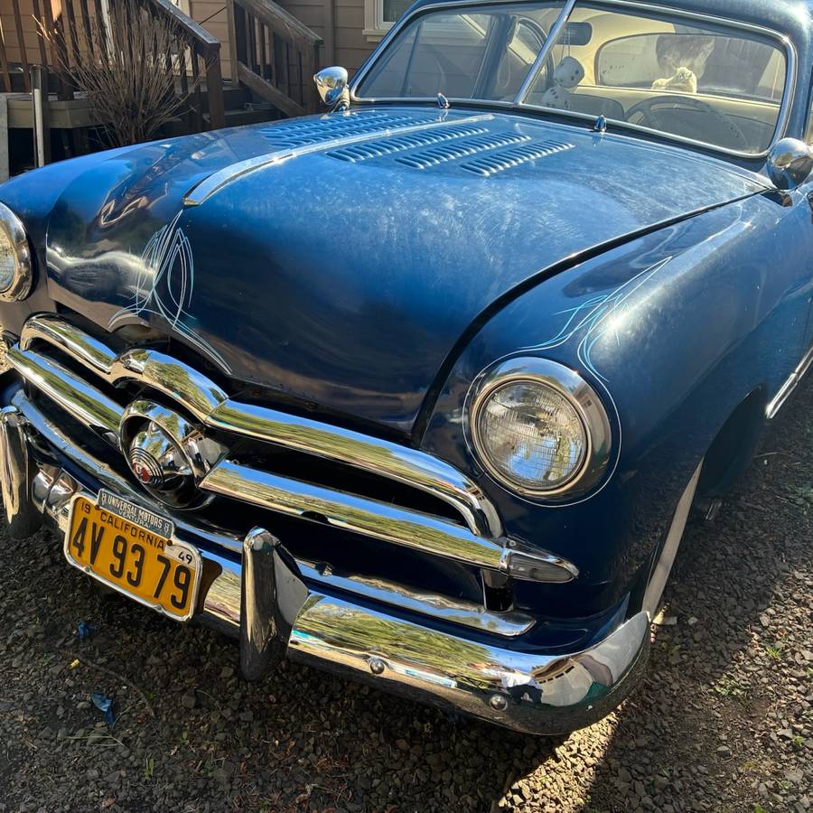 Ford-Custom-1949-blue