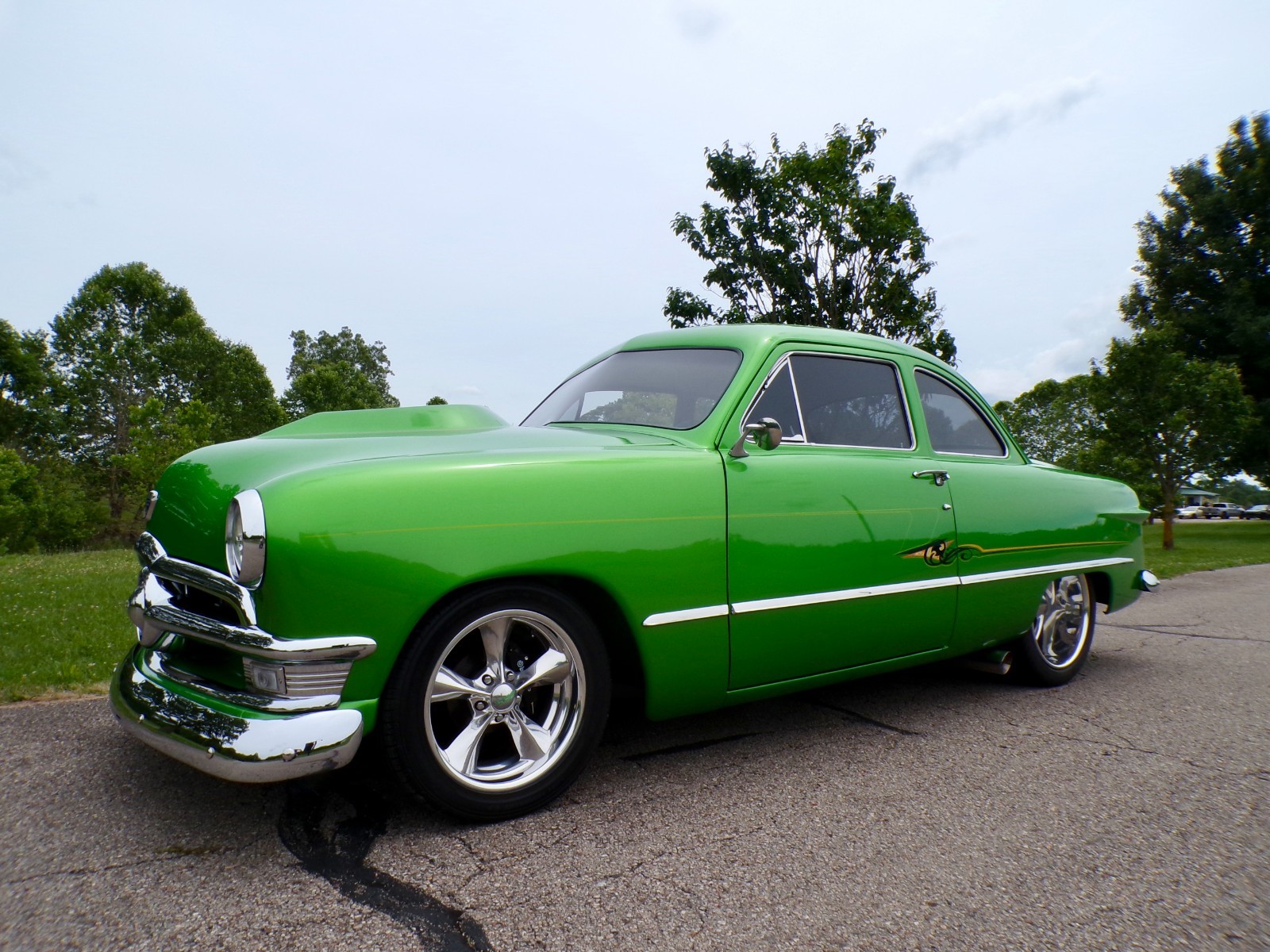 Ford-Custom-1950-Coupe-Black