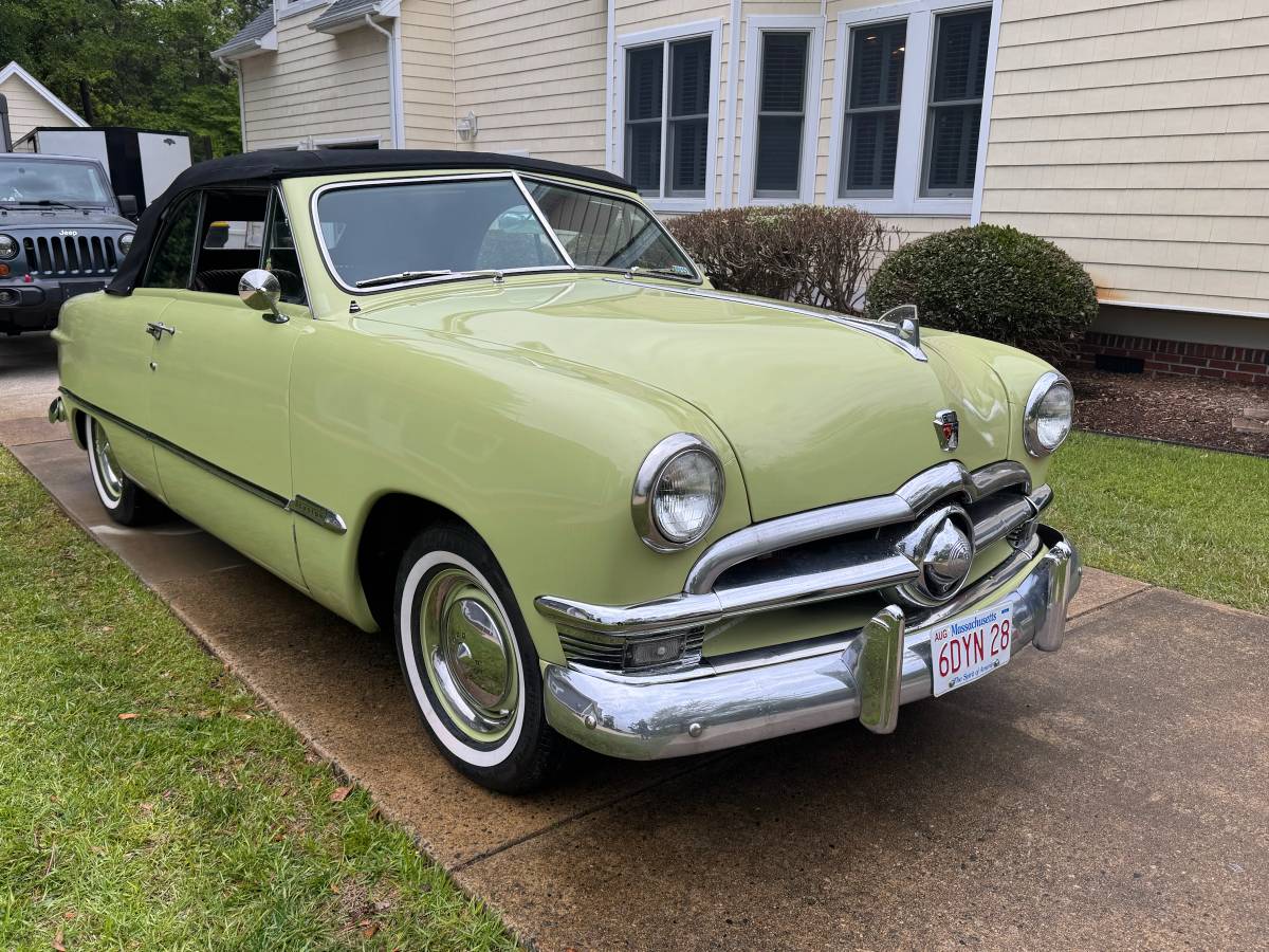Ford-Custom-convertible-1950-green