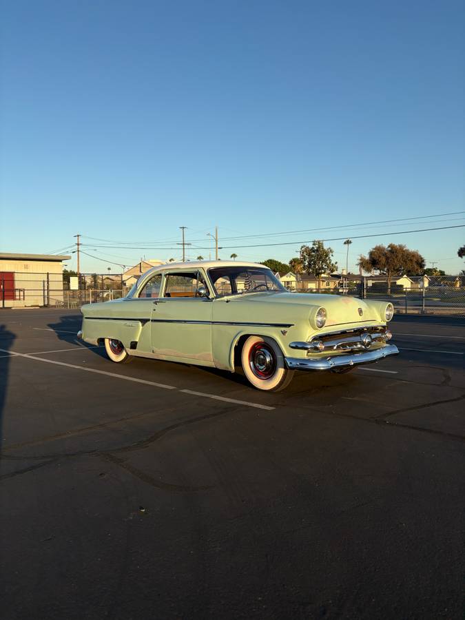 Ford-Custom-coupe-1954-blue