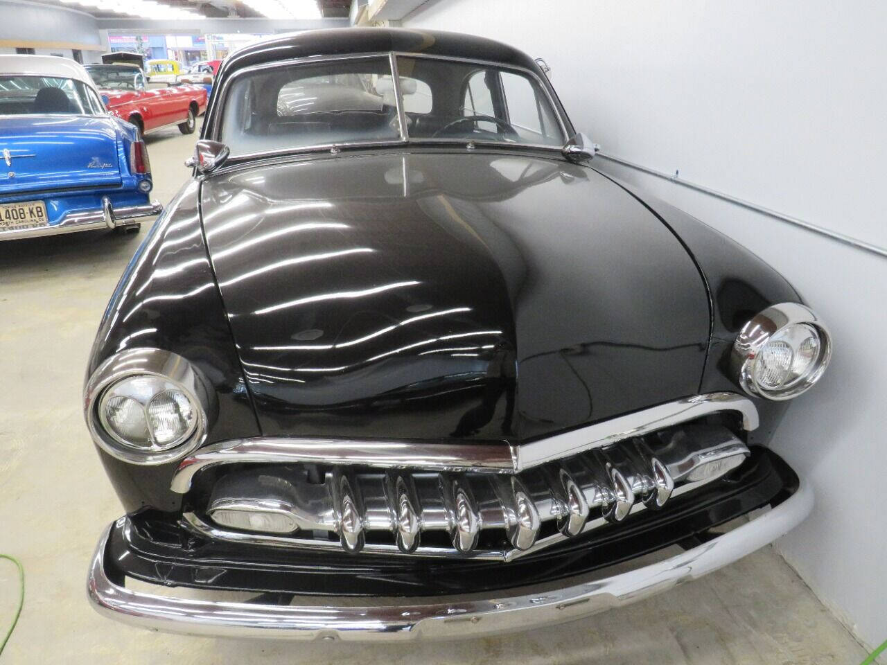 Ford-Customline-1951-Black-Black