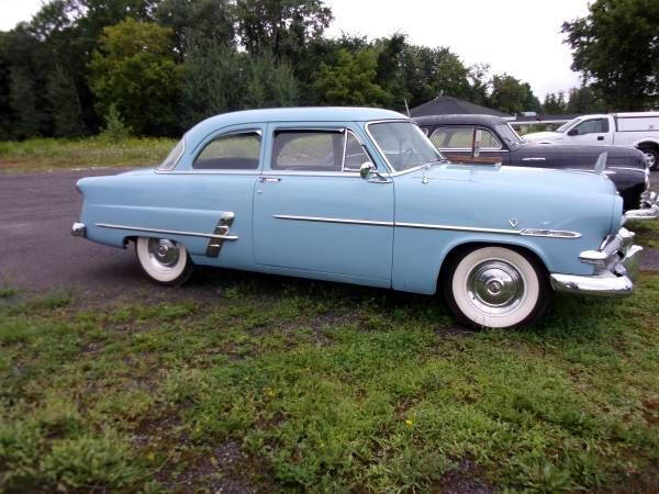Ford-Customline-1953