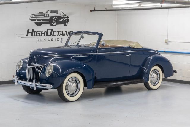Ford-Deluxe-1939-Convertible-Brown