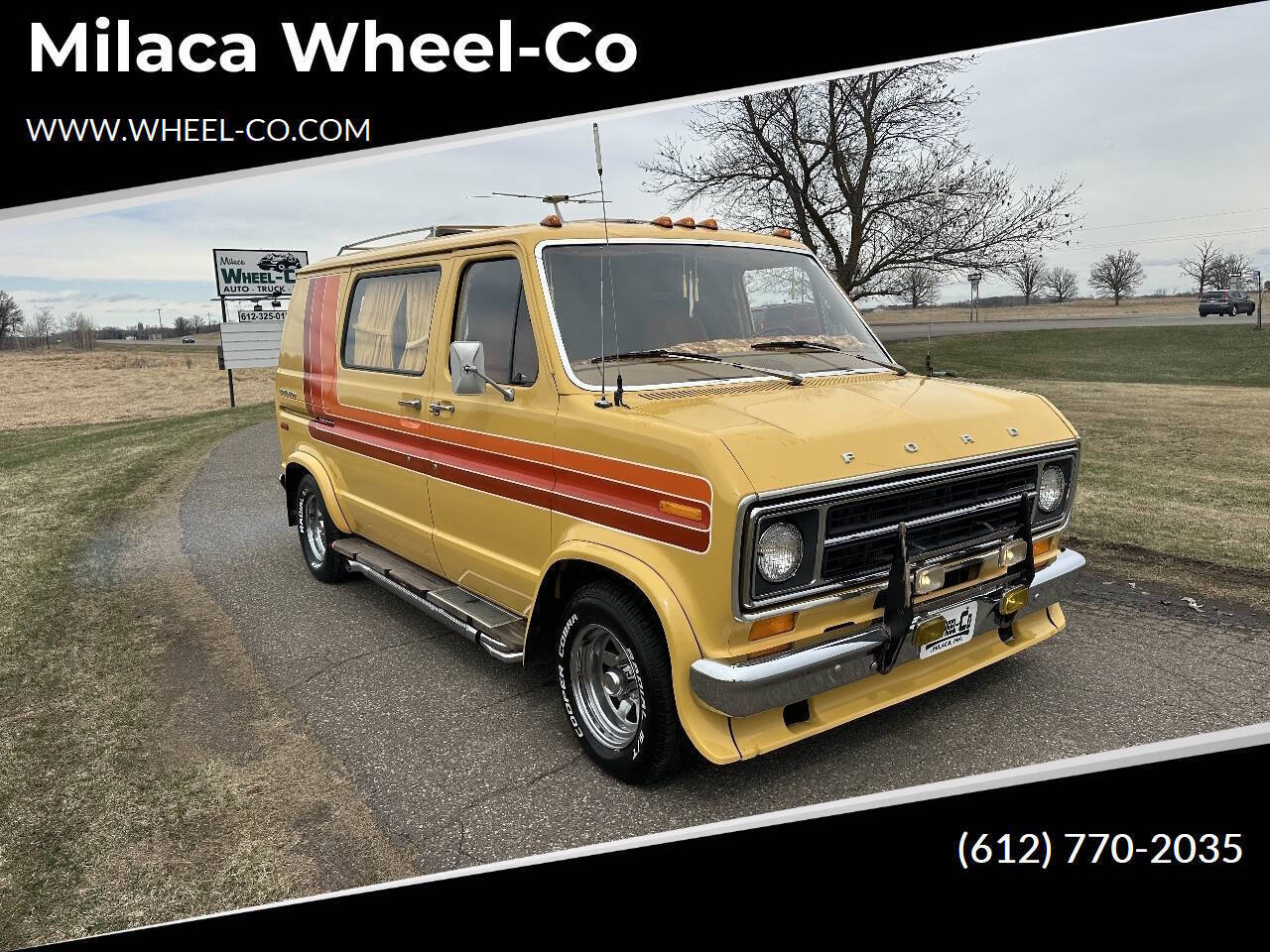 Ford-E-150-1976-Yellow-Tan