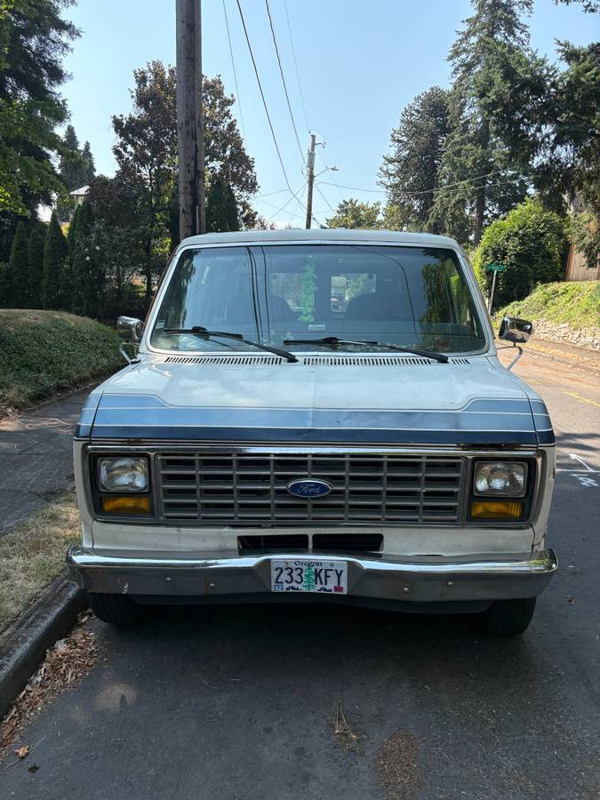 Ford-E-150-econoline-1989-white