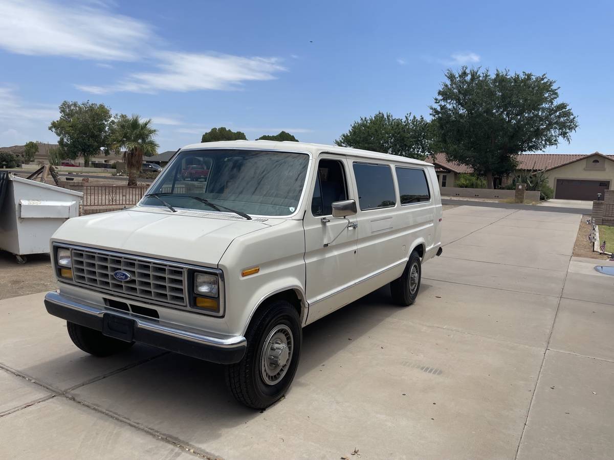 Ford-E-350-1991-white