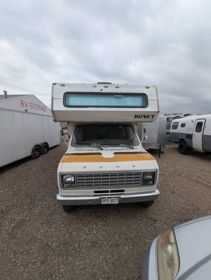 Ford-E-350-econoline-1982-white
