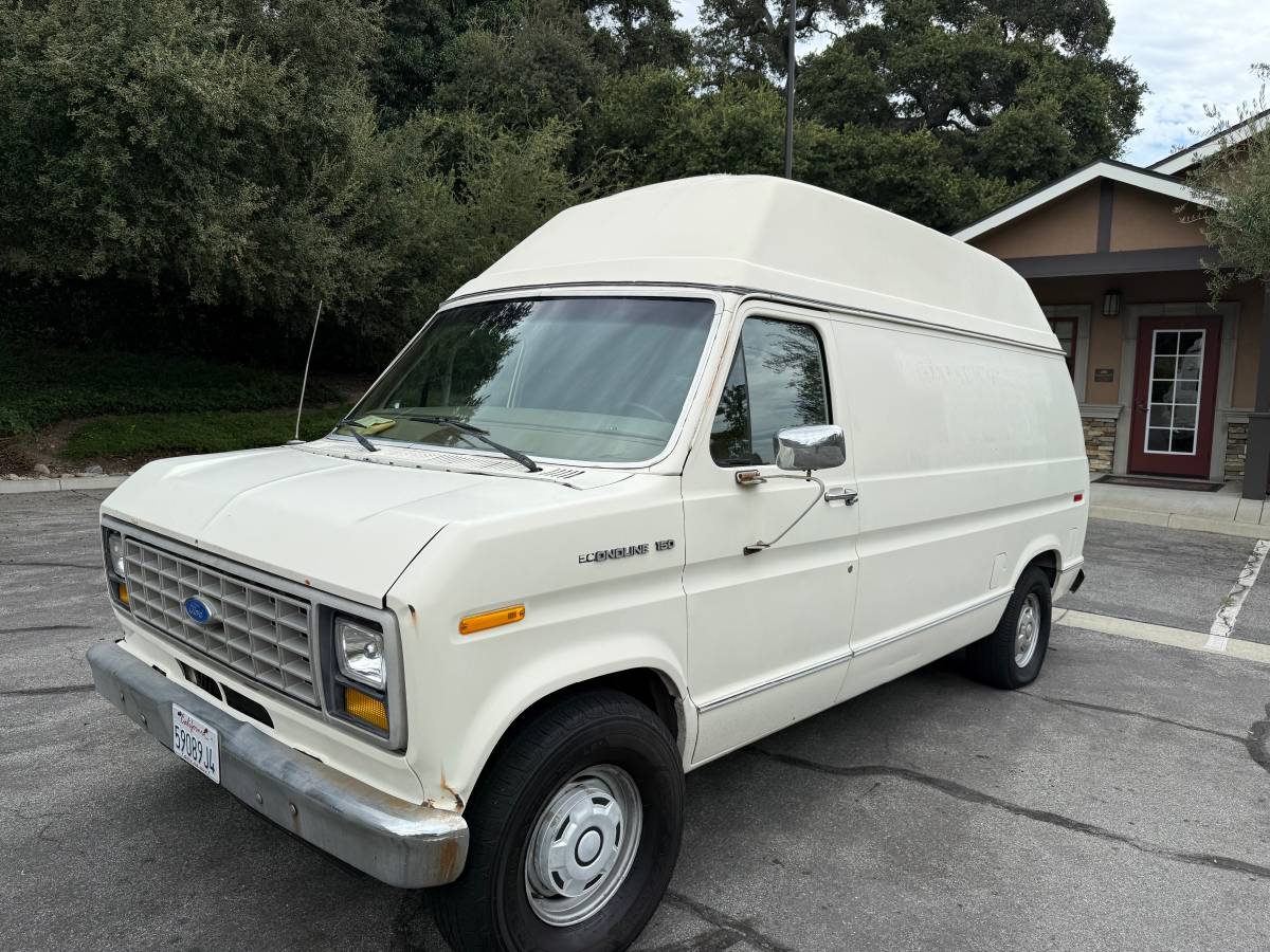 Ford-E150-econoline-1990