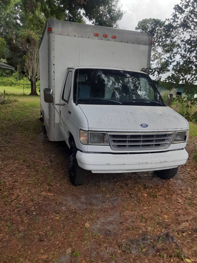 Ford-E350-box-truck-1995-white