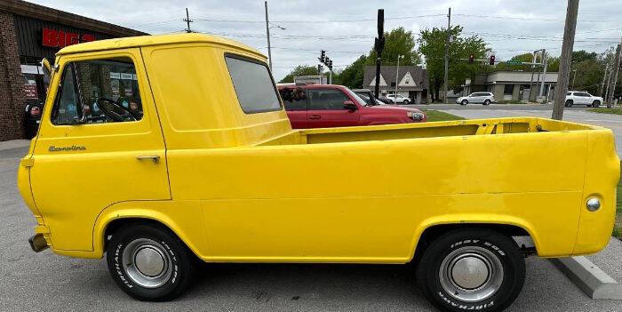 Ford-Econoline-1961-Yellow