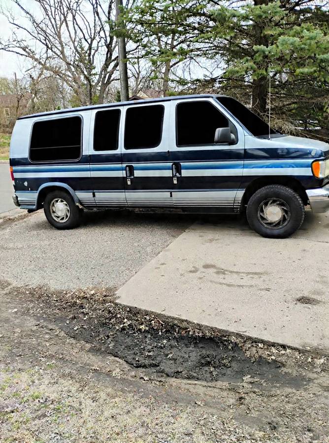 Ford-Econoline-e-150-conversion-van-1994-blue