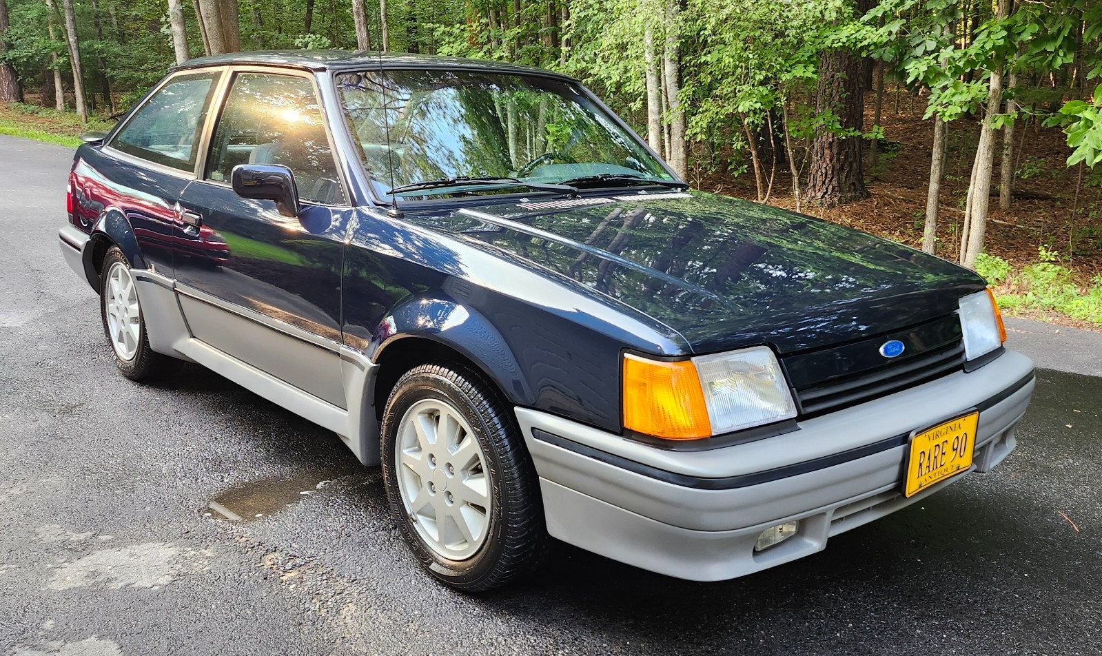 Ford-Escort-GT-1990-Hatchback