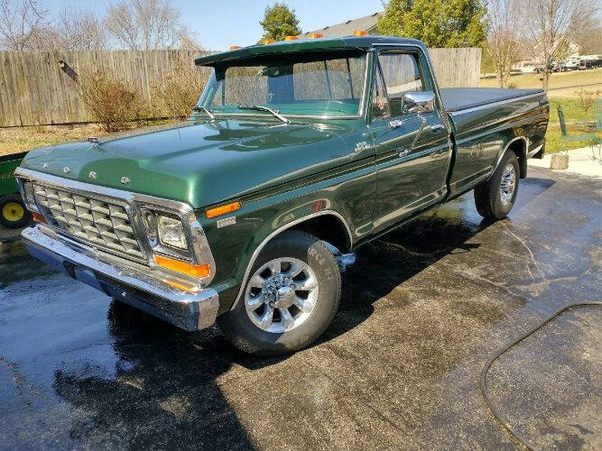 Ford-Explorer-1979-Green