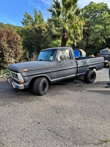 Ford-F-1-1972-Gray