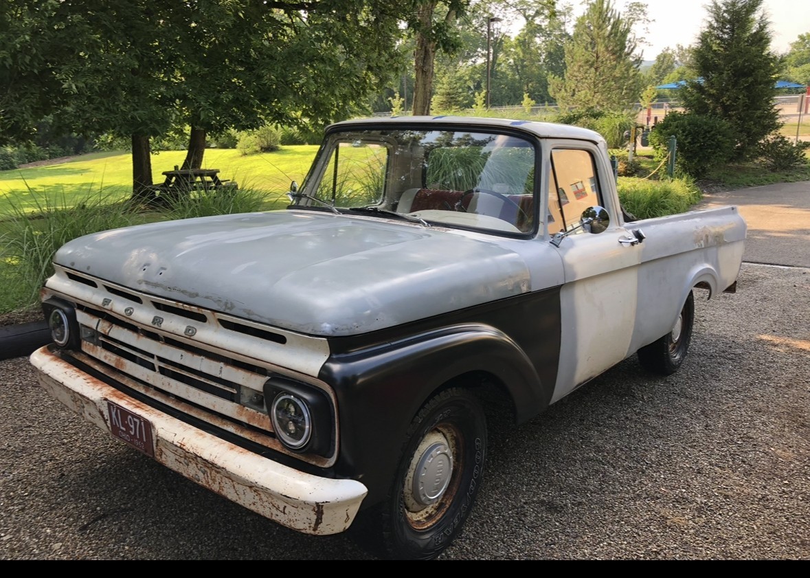 Ford-F-100-1962-Standard-Cab-Pickup-Black
