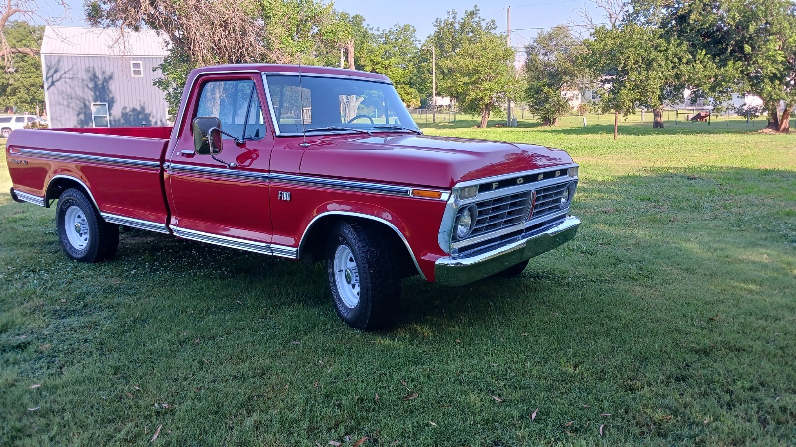 Ford-F-100-1974-Standard-Cab-Pickup-Black