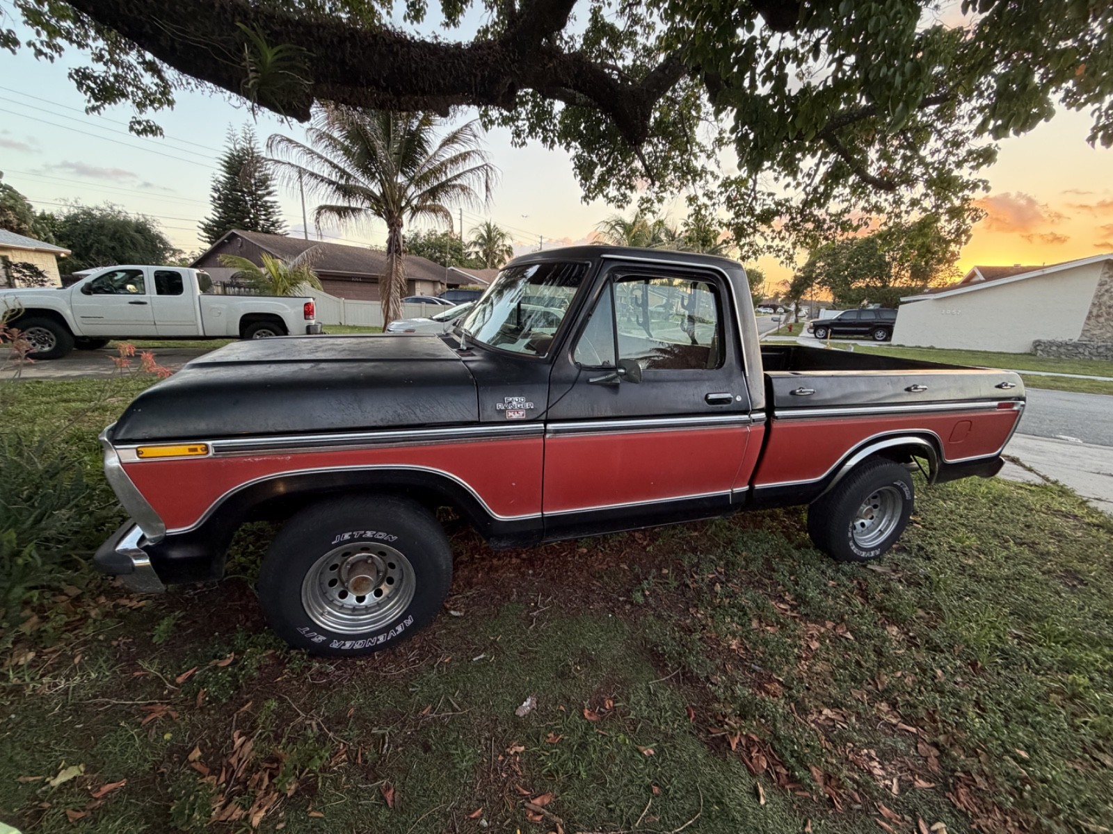 Ford-F-100-1977-Standard-Cab-Pickup Ford F-100 1977