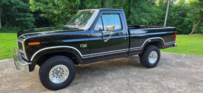 Ford-F-150-1986-Black-Red